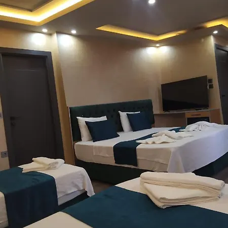 Istanbul Hotel *
